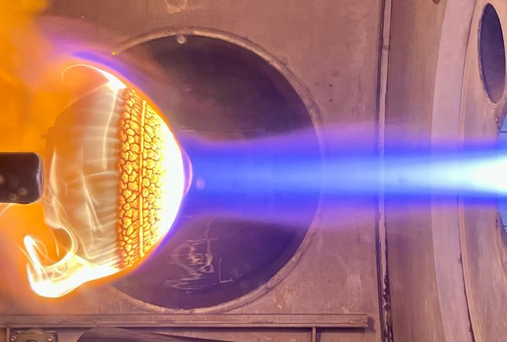 Draco S Capsule Survives Reentry Like Conditions Pillars