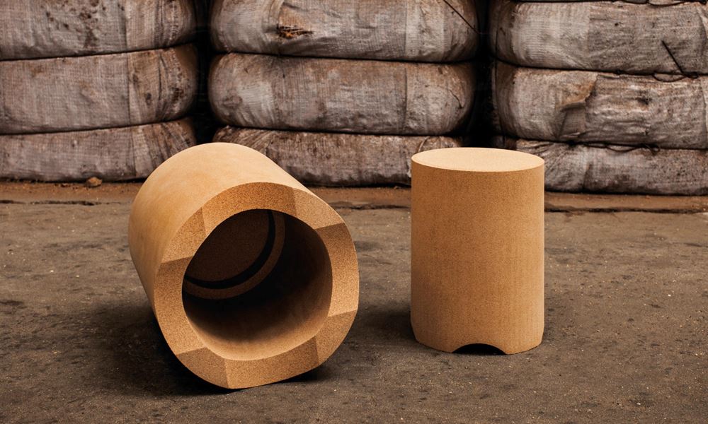 wide-metamorphosis-stool-siza-vieira.jpg