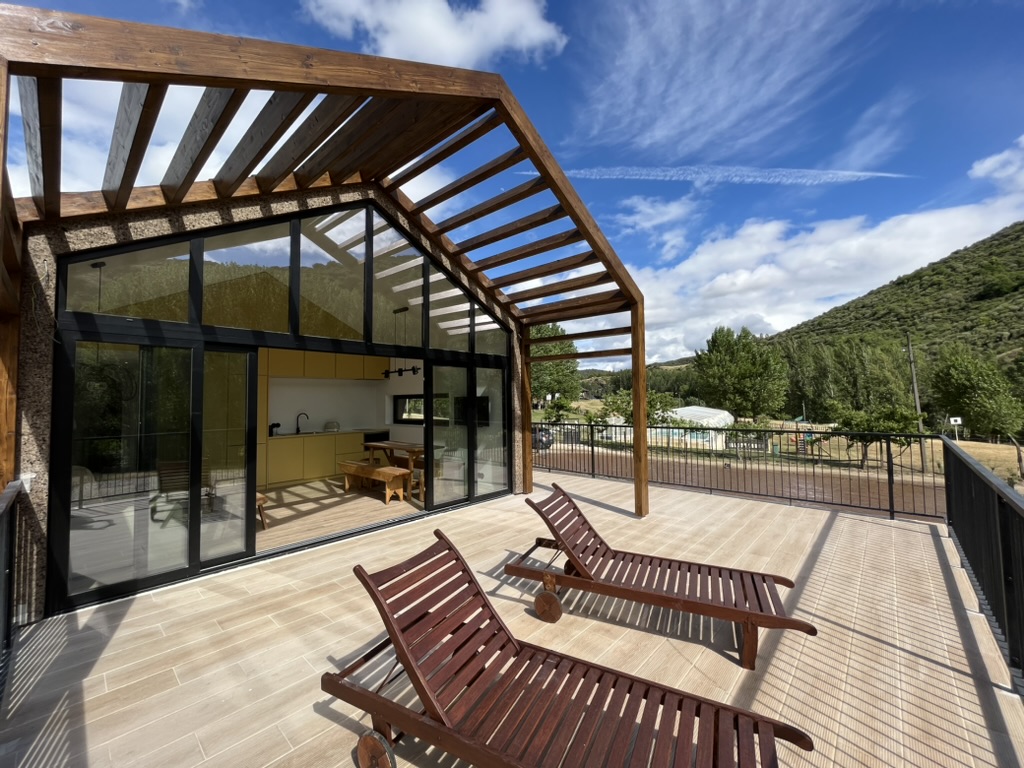 Architecture in Dialogue with Nature: Expanded Cork Cladding | Case ...